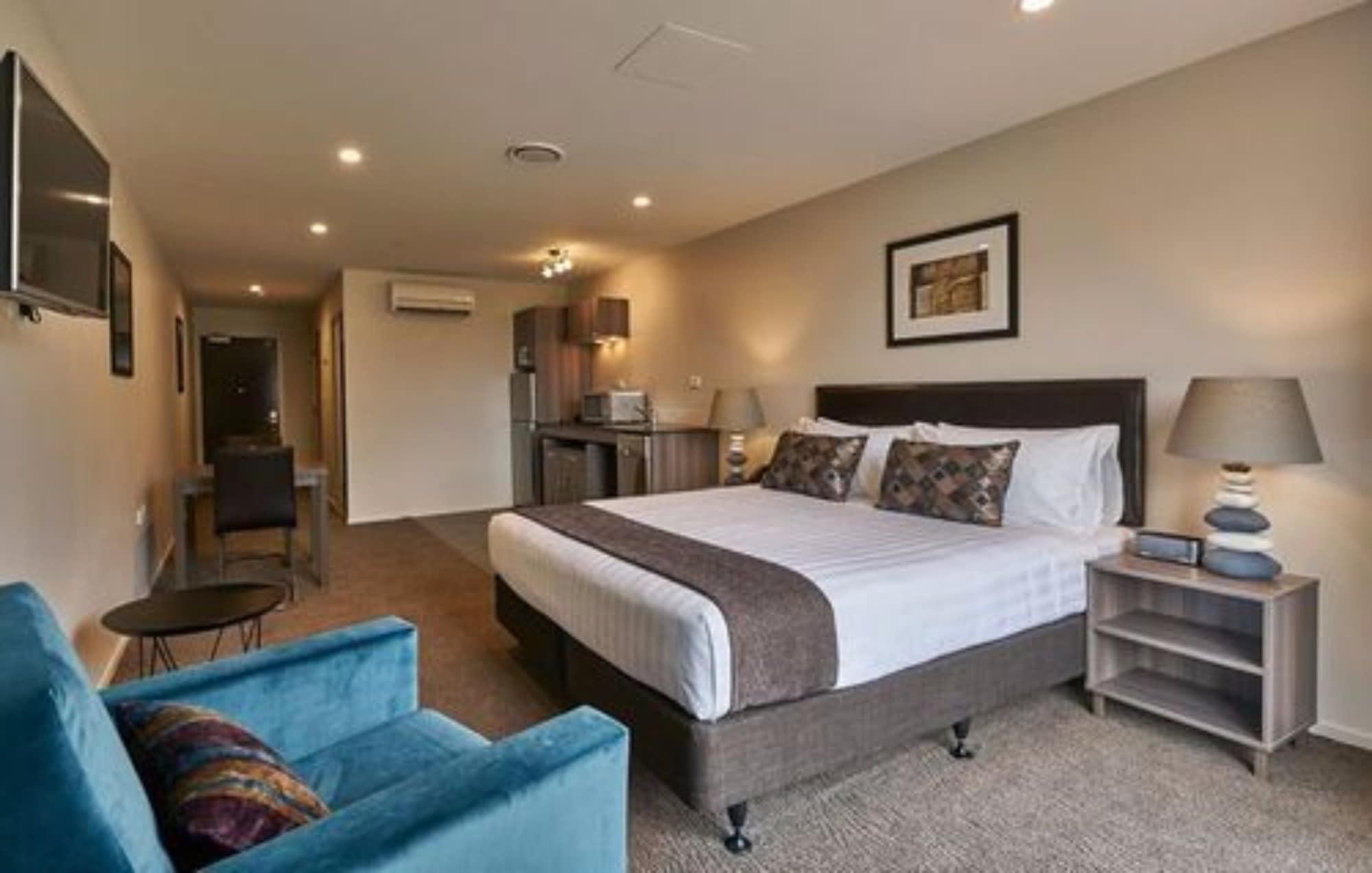 Ramada Suites By Wyndham Queenstown Remarkables Park Exterior foto