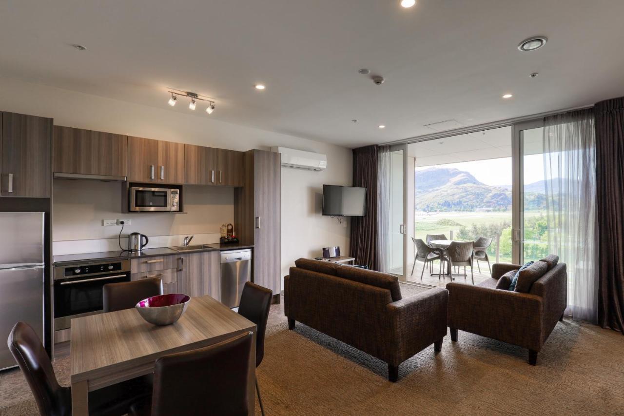 Ramada Suites By Wyndham Queenstown Remarkables Park Exterior foto